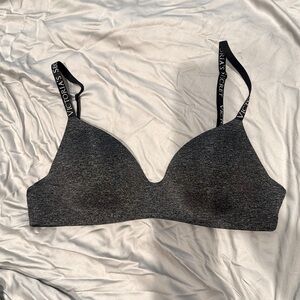 Victoria’s Secret - Lightly Lined Wireless Bra (36C)